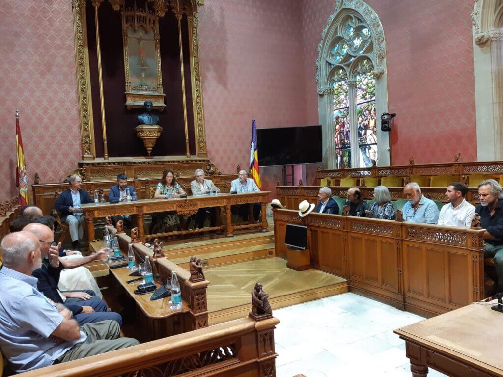 La presidenta del Consell de Mallorca rep en audiència a la nova Junta Directiva