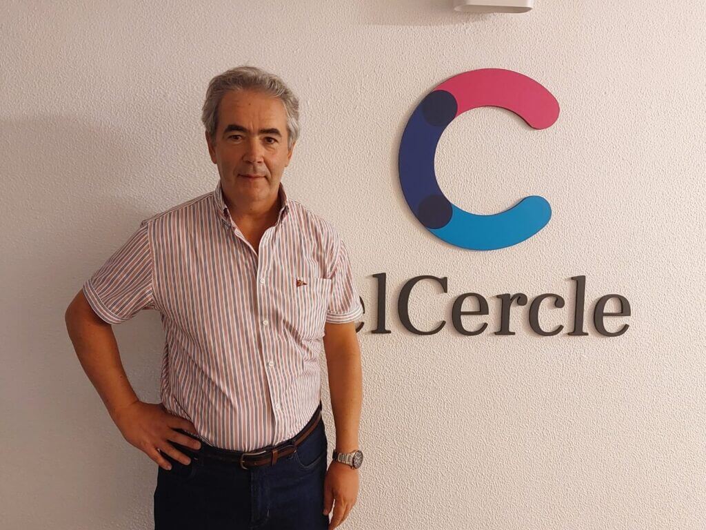 El professor Luis Álvarez León, col·laborador del Semàfor COVID del Cercle, convidat per la UIB per a explicar el seu treball.